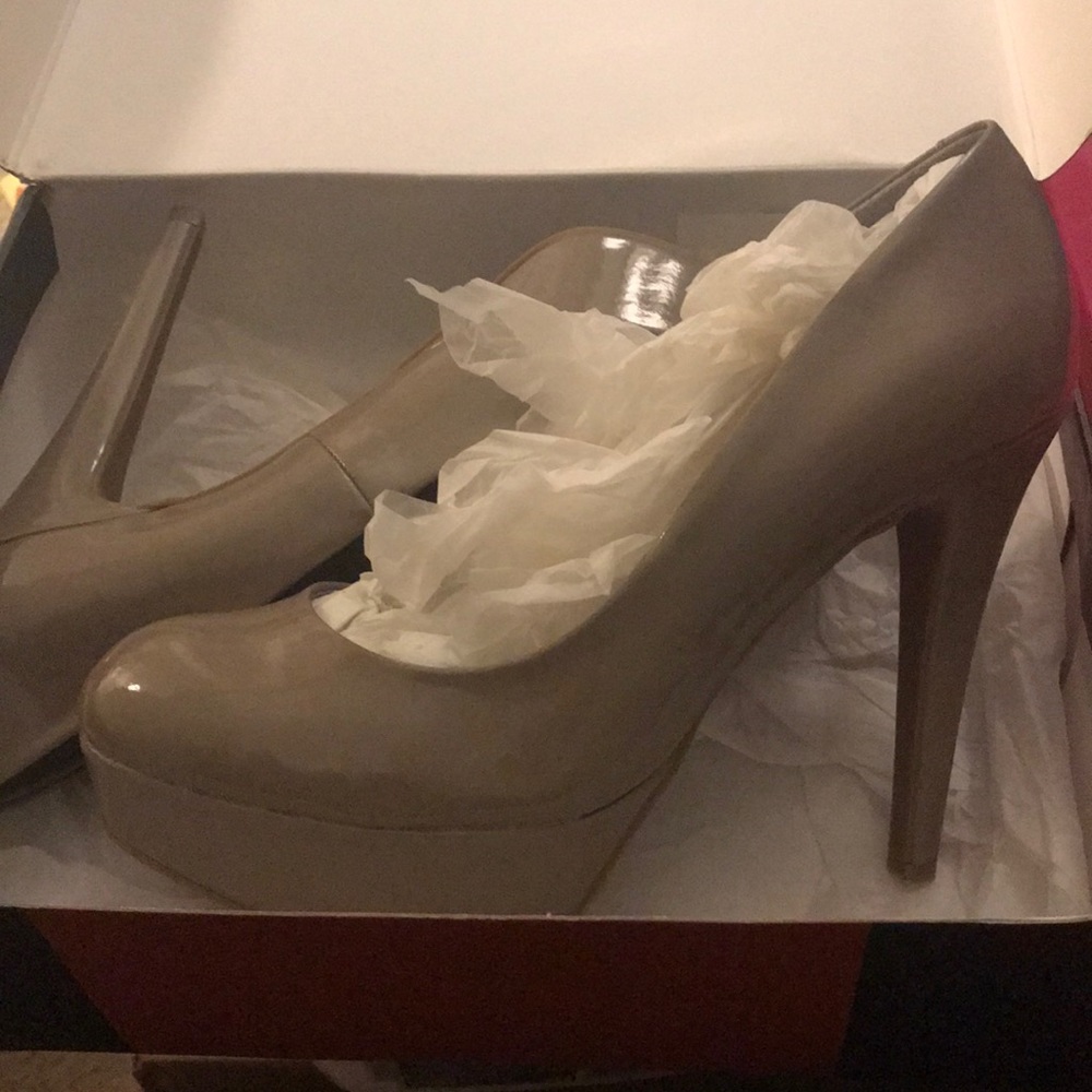 Never worn pumps nude color